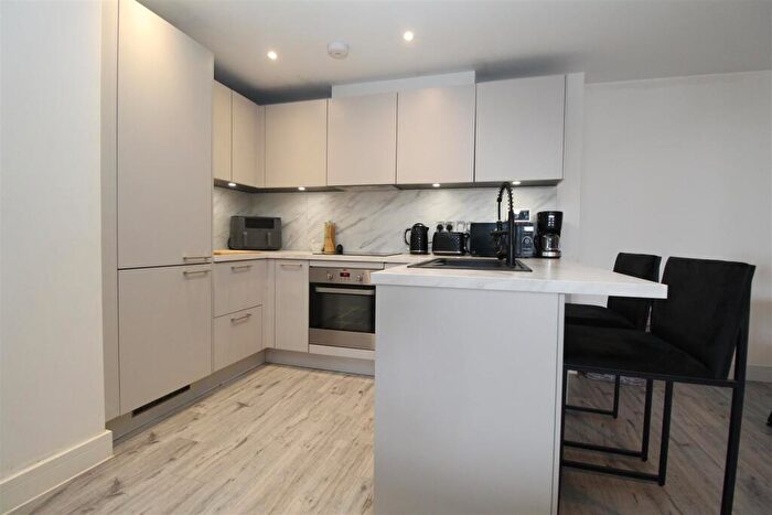 2 Bedroom Flat For Sale In Charles Court, Margate, CT9