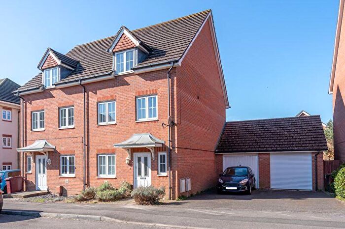 4 Bedroom Semi-Detached House For Sale In Baxendale Road, Chichester, PO19