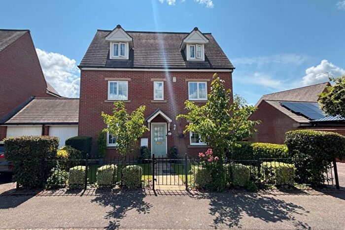 5 Bedroom Link Detached House For Sale In Ellison Drive, Banbury, OX17
