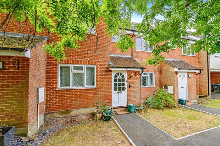 2 Bedroom Maisonette For Sale In Rutland Gardens, Hemel Hempstead, HP2