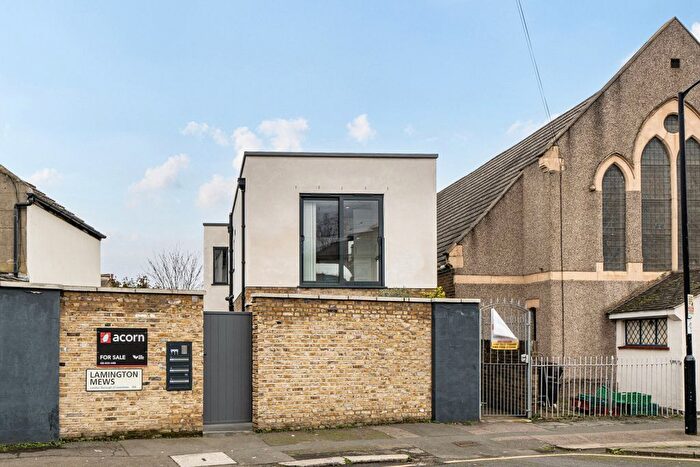 1 Bedroom Terraced House For Sale In Lamington Mews, London, SE6