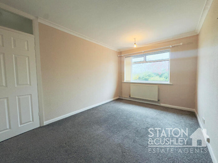 2 Bedroom Semi-Detached Bungalow For Sale In Heathland Close, Mansfield, NG18