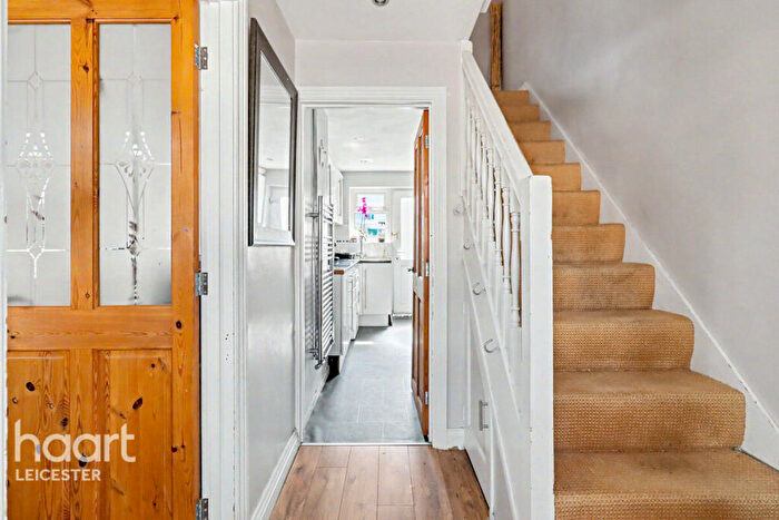 2 Bedroom End Of Terrace House For Sale In Thurncourt Road, Leicester, LE5