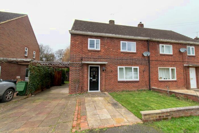 3 Bedroom Semi-Detached House To Rent In Weir Road, Hartley Wintney, Hook, RG27