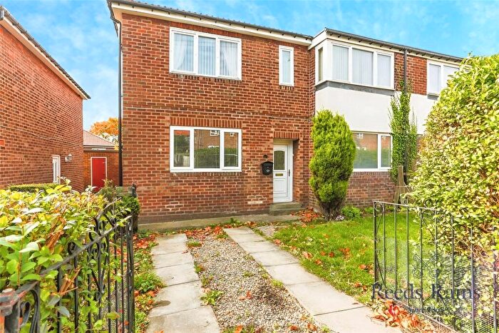 2 Bedroom Apartment To Rent In Haughton Crescent, West Denton, Newcastle Upon Tyne, NE5