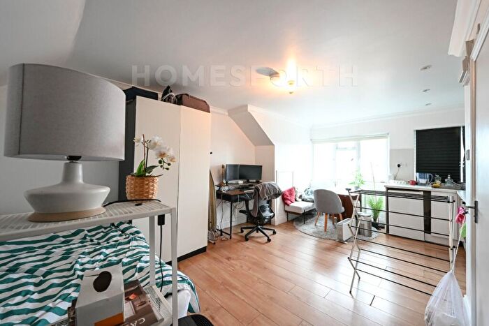 Studio To Rent In Mazenod Avenue, West Hampstead, NW6