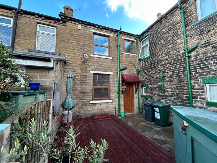 2 Bedroom Terraced House To Rent In Idle Road, Bradford, West Yorkshire, BD2