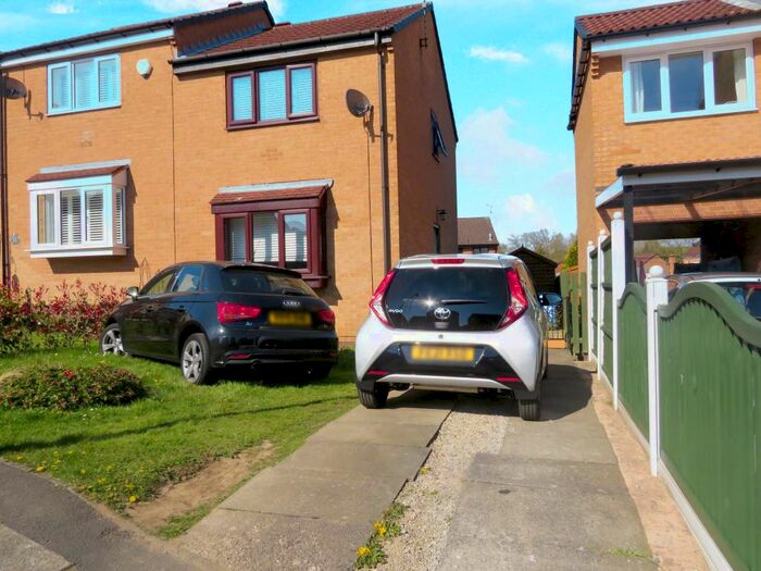 2 Bedroom Semi-Detached House To Rent In Craggon Drive, New Whittington, Chesterfield, S43