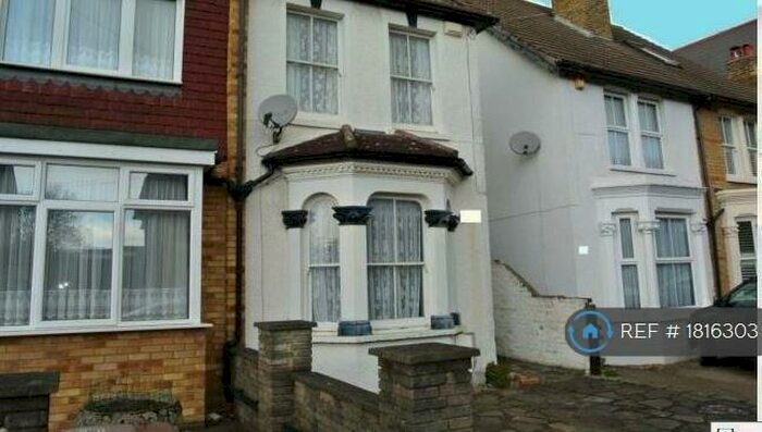 3 Bedroom Semi-Detached House To Rent In Bexleyheath, Bexleyheath, DA6