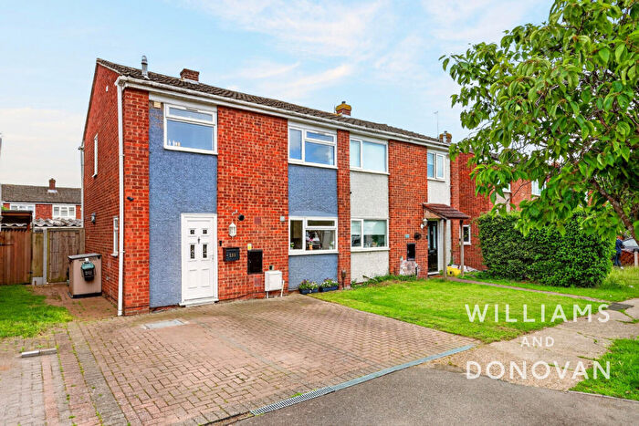 4 Bedroom Semi-Detached House For Sale In Overton Road, Benfleet, SS7
