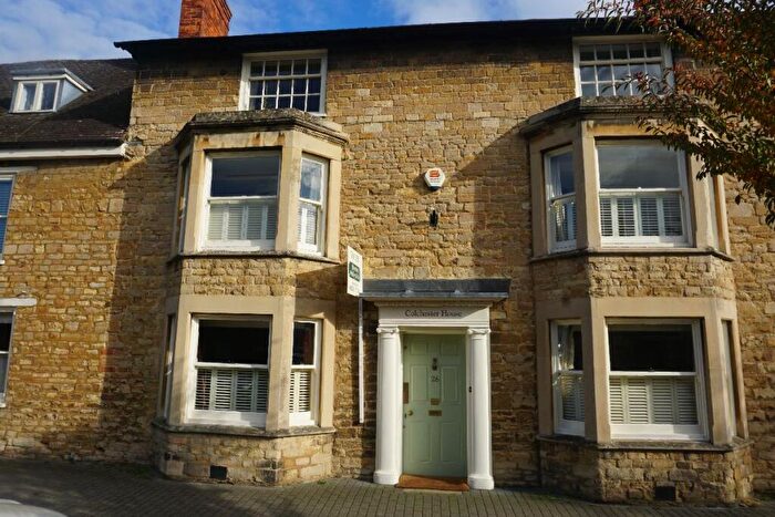 6 Bedroom Terraced House To Rent In High Street, Olney, MK46