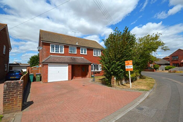 4 Bedroom Detached House For Sale In Rolfe Lane, New Romney, TN28