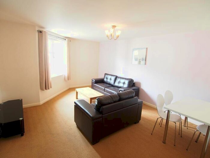 2 Bedroom Flat To Rent In Riverside Manor, First Floor, AB10