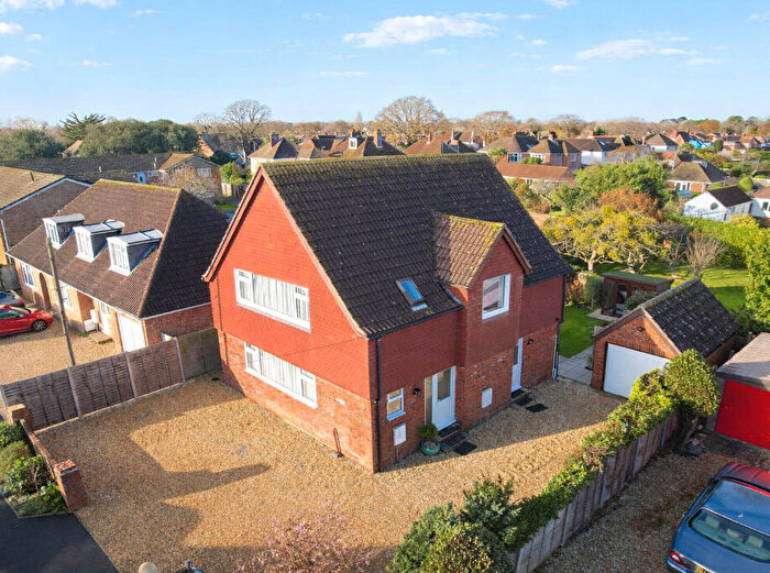 3 Bedroom Detached House For Sale In South Street, Lymington, Hampshire, SO41