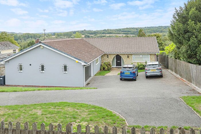 4 Bedroom Bungalow For Sale In Pilgrims Lane, Chilham, Canterbury, Kent, CT4
