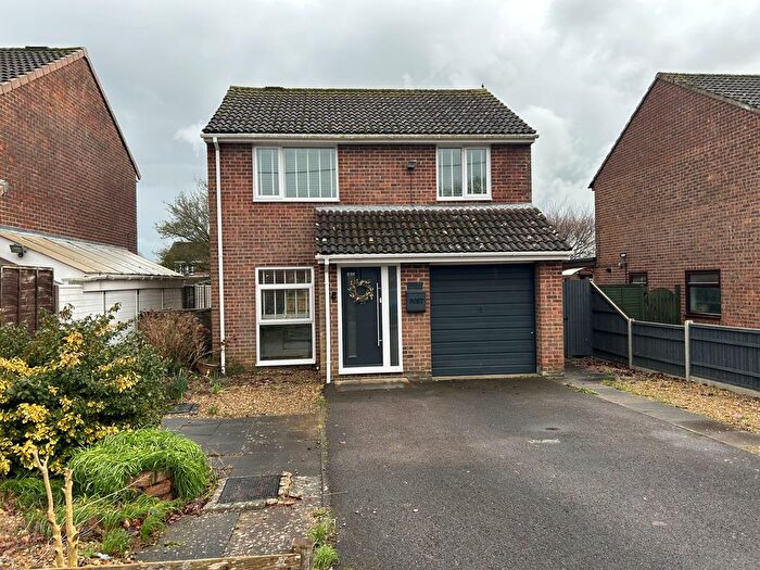 3 Bedroom Detached House For Sale In Lime Kiln Lane, Holbury, Southampton, SO45