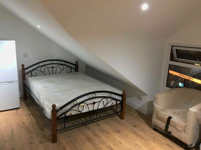 Studio To Rent In Topsfield Parade, Tottenham Lane, London, N8