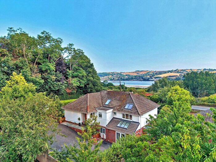 4 Bedroom Detached House For Sale In Church Road, Bishopsteignton, TQ14