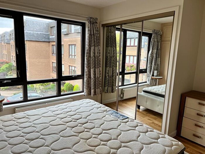 3 Bedroom Flat To Rent In Rochied Park, Edinburgh, EH4