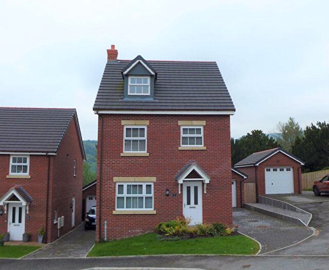 4 Bedroom Detached House To Rent In Bryn Hyfryd, Llangollen, LL20
