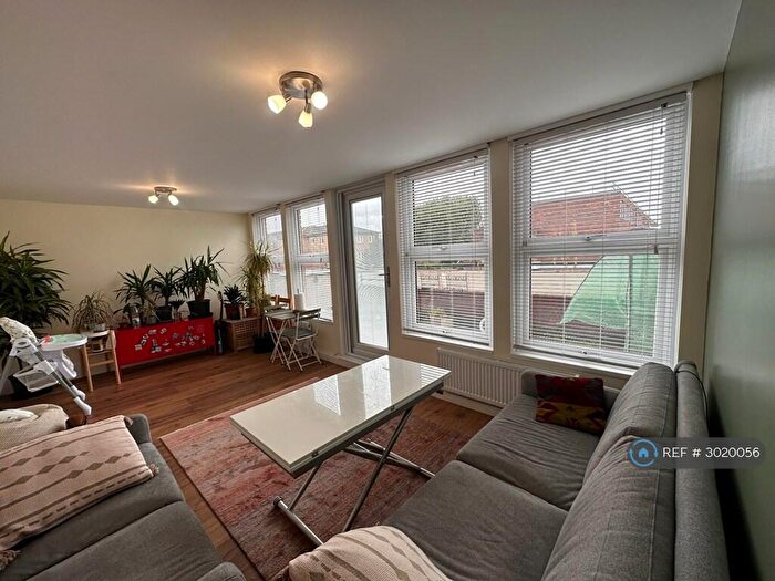 2 Bedroom Flat To Rent In Tanners End Lane, London, N18