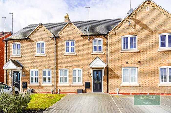 3 Bedroom Terraced House For Sale In Thornbury Walk, Kingswood, Hull, HU7
