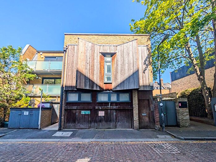 3 Bedroom Maisonette To Rent In Worple Road Mews, London, SW19