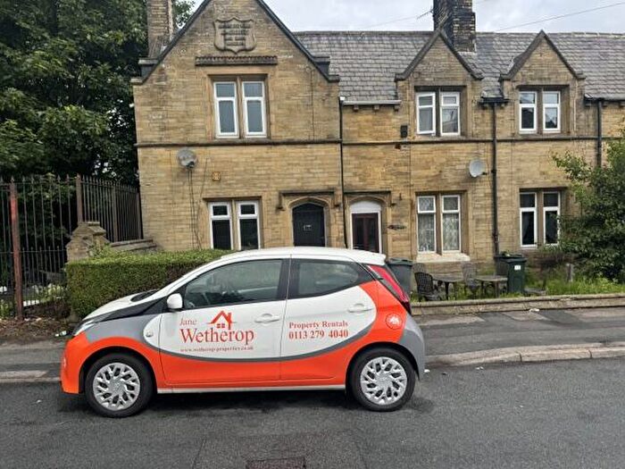 2 Bedroom Terraced House To Rent In New Cross Street, West Bowling, Bradford, BD5