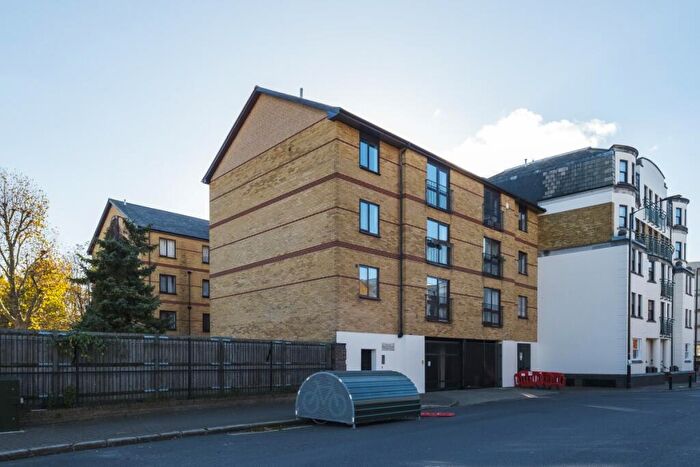 2 Bedroom Apartment To Rent In Tideway Court, Rotherhithe Street, SE16