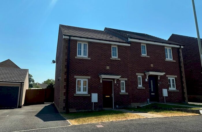 3 Bedroom Semi-Detached House To Rent In Clos Y Cudyll Coch, Laleston, Bridgend, CF31
