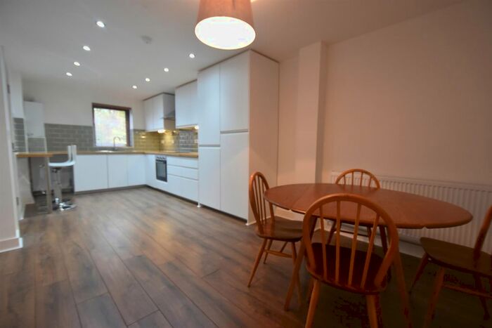 3 Bedroom End Of Terrace House To Rent In Westfield Road, Kings Heath, Birmingham, B14