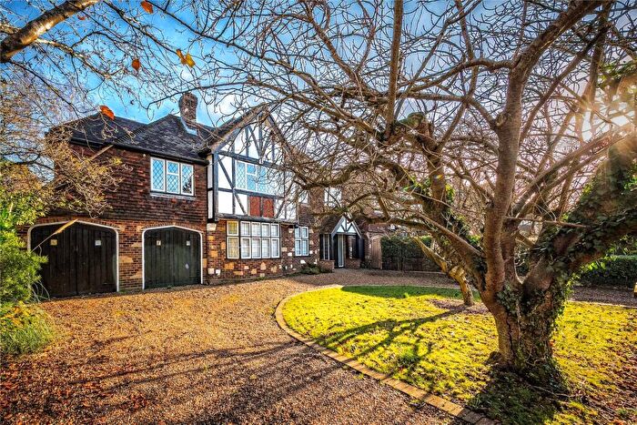 6 Bedroom Detached House For Sale In Sutherland Avenue, Petts Wood, Orpington, BR5