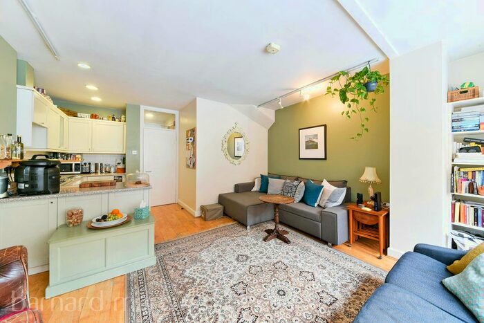 1 Bedroom Flat To Rent In Macklin Street, Covent Garden, WC2B