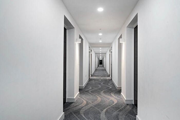 1 Bedroom Flat To Rent In Ewell Road, Surbiton, Surrey, KT6