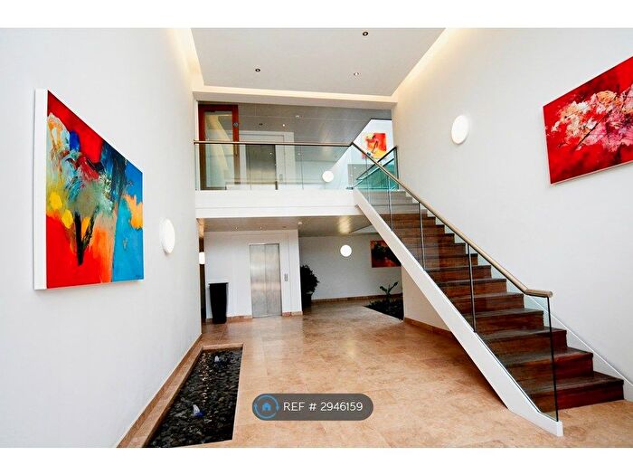 2 Bedroom Flat To Rent In Broughton Park, Salford, M7