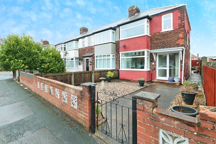 3 Bedroom Terraced House For Sale In Hastings Grove, Hull, HU5