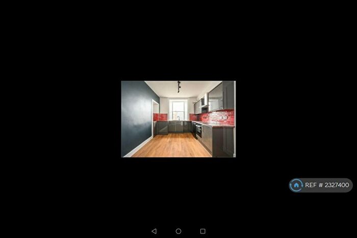 1 Bedroom Flat To Rent In Broughton Street, Edinburgh, EH1