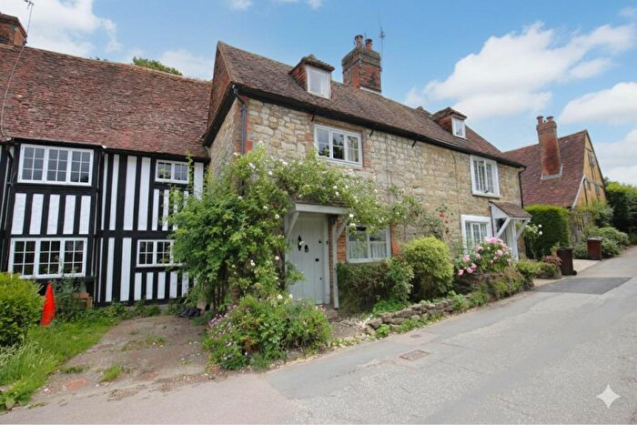 2 Bedroom Cottage For Sale In Well Street, Loose, Maidstone, ME15