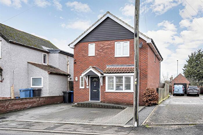 3 Bedroom Detached House For Sale In Cattawade Street, Brantham, CO11