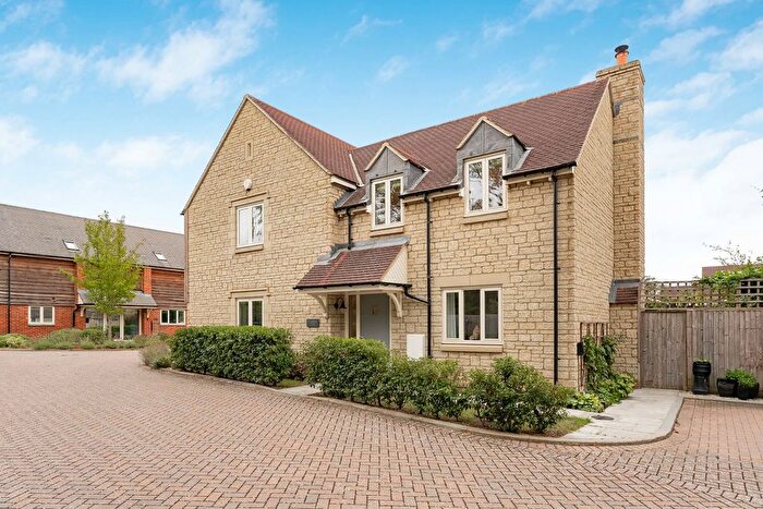 4 Bedroom Detached House For Sale In Kiln Close, Stanford In The Vale, Faringdon, Oxfordshire, SN7