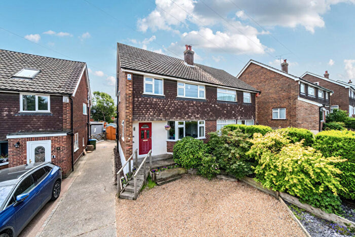 3 Bedroom Semi-Detached House For Sale In Haven Close, Swanley, Kent, BR8