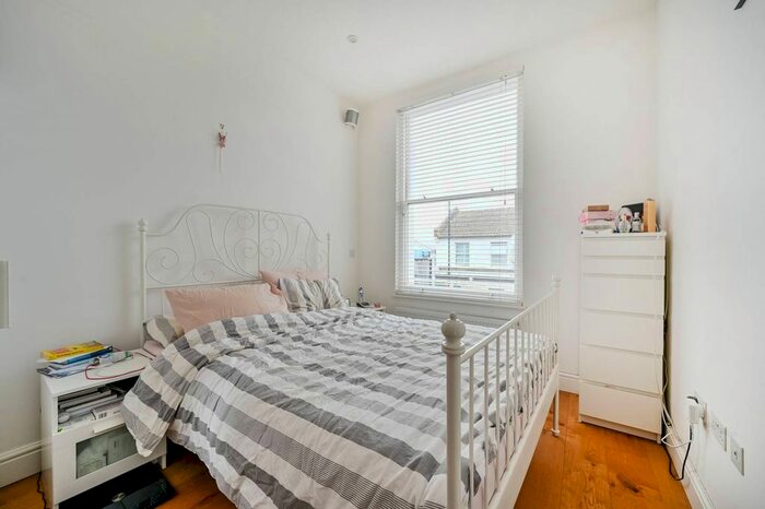 2 Bedroom Flat To Rent In Churchfield Road, Acton, London, W3