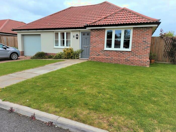 3 Bedroom Bungalow To Rent In Steam Mill Close, Bradfield, CO11