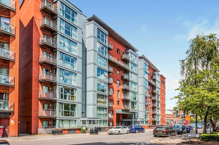 2 Bedroom Apartment To Rent In City Road East, Manchester, Grater Manchester, M15