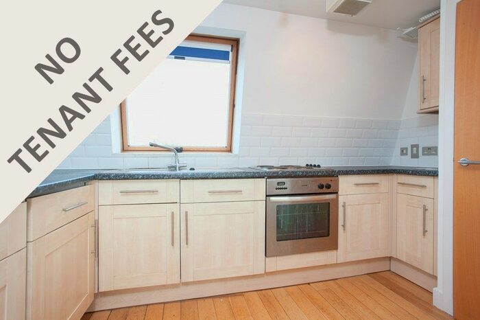 2 Bedroom Flat To Rent In Howletts Road, London SE24
