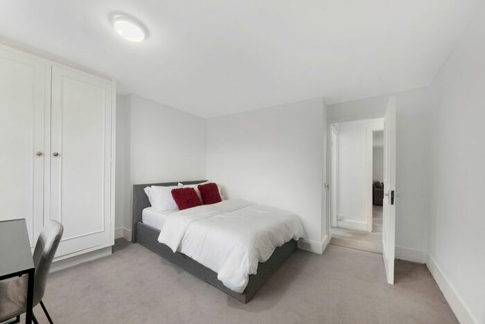 2 Bedroom Flat To Rent In Gloucester Road, London, SW7