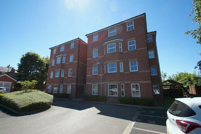 2 Bedroom Flat To Rent In Wilbraham Road, Fallowfield, Manchester, M14
