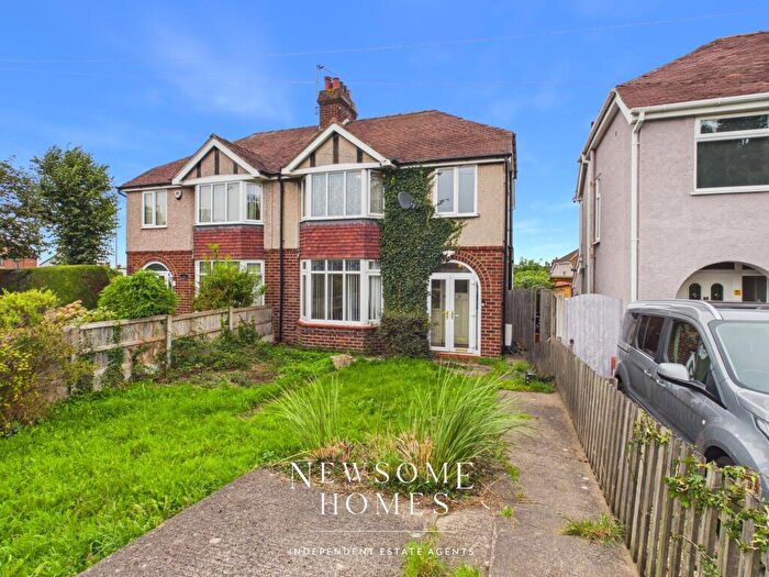 3 Bedroom Semi-Detached House For Sale In Maes Hyfryd, Flint, CH6