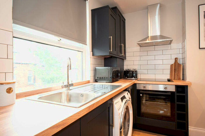 1 Bedroom Flat To Rent In Back Manor Terrace, Leeds, LS6