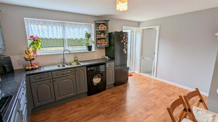 4 Bedroom End Of Terrace House For Sale In Hartland, Skelmersdale, WN8
